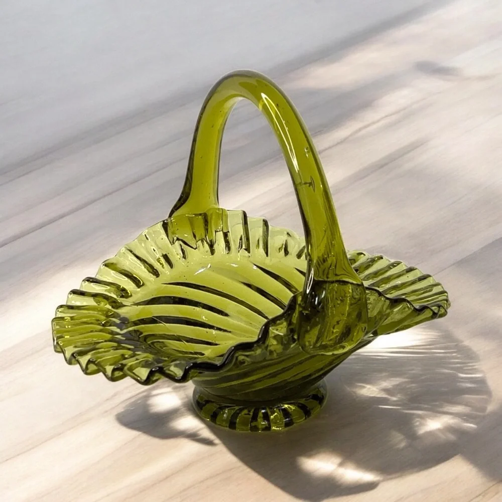 Vintage Fenton Green Glass Candy Dish Bridal Basket Crimped Ruffle Ruffled Edge